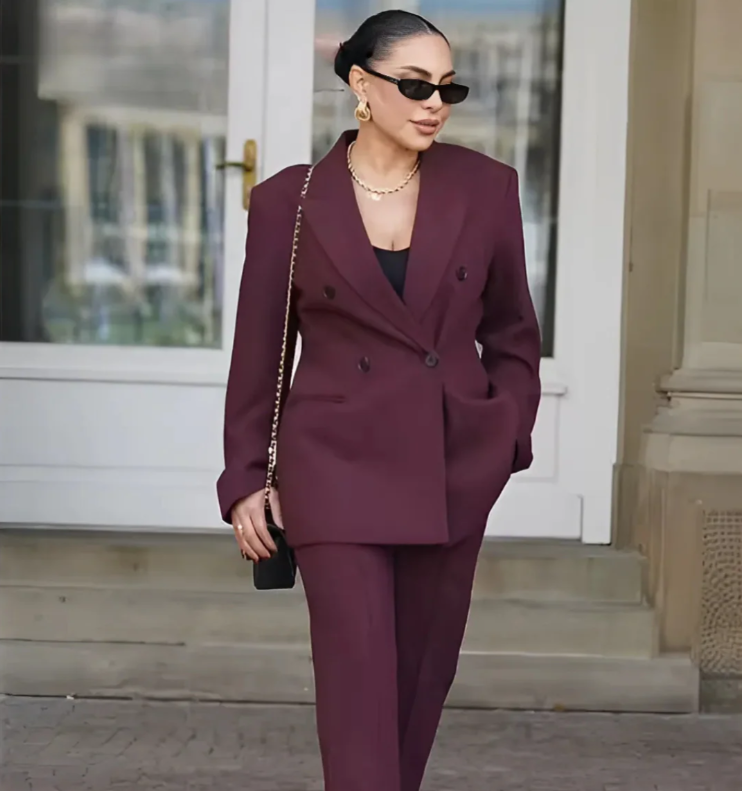 Warm de winter door met stijlvolle dameskleding