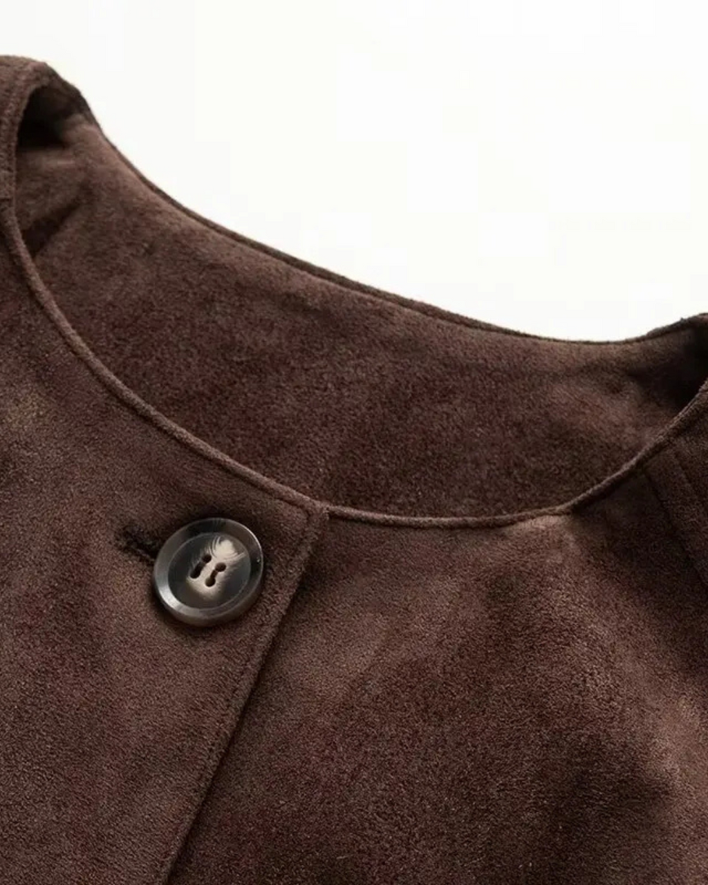 Korte Damesjas – Effen O-hals Jas met Knopen & Zijzakken