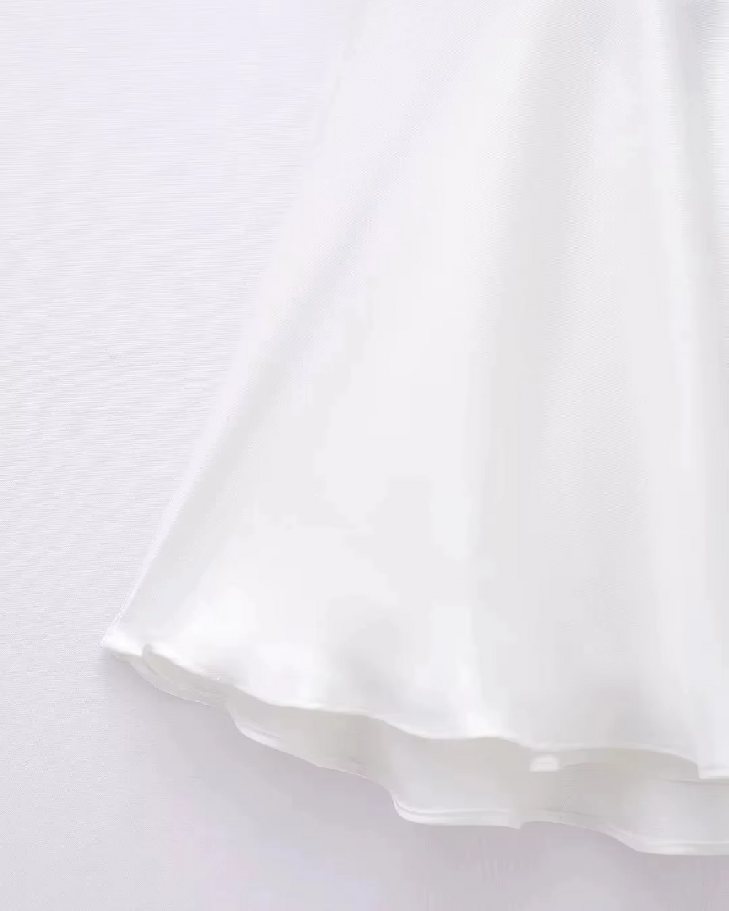 Satijnen Halter Mini-Jurk met Rugstrik voor Dames