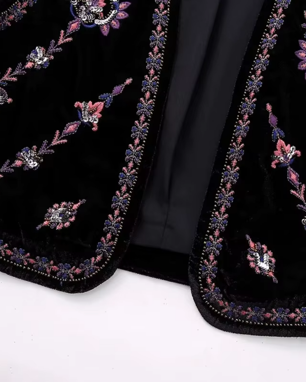 Zwart Mouwloos Vest met Bloemen Borduurwerk voor Dames