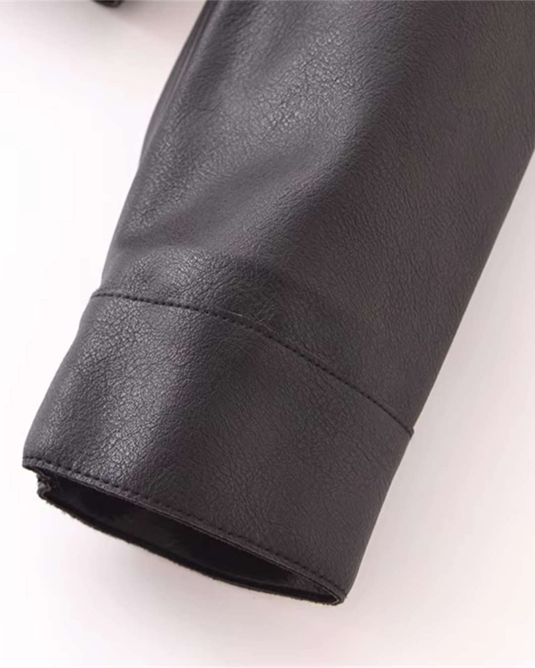 Stijlvolle Zwarte Diervriendelijke Leren Jas