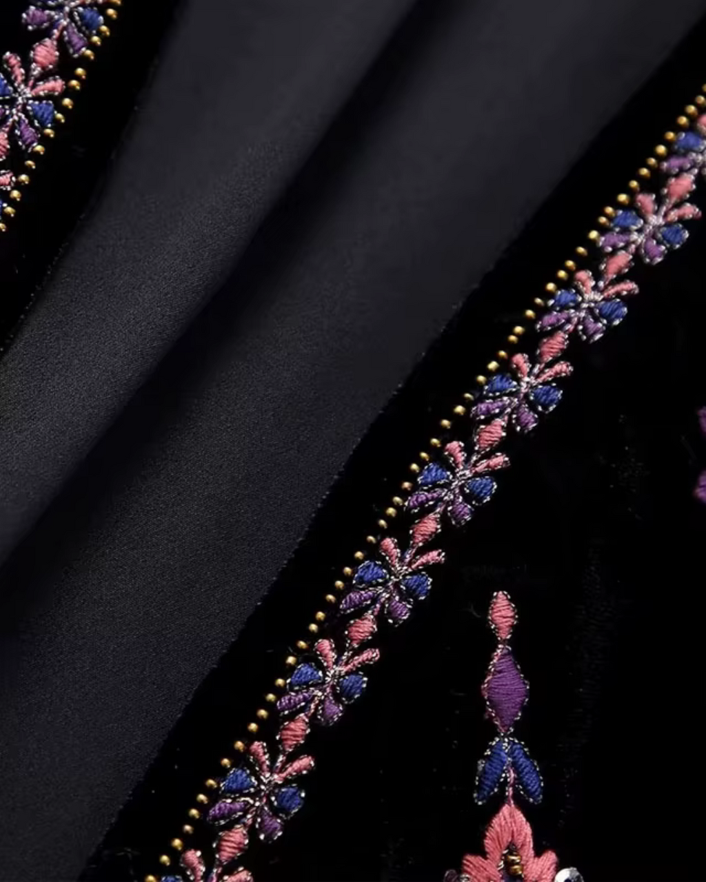 Zwart Mouwloos Vest met Bloemen Borduurwerk voor Dames