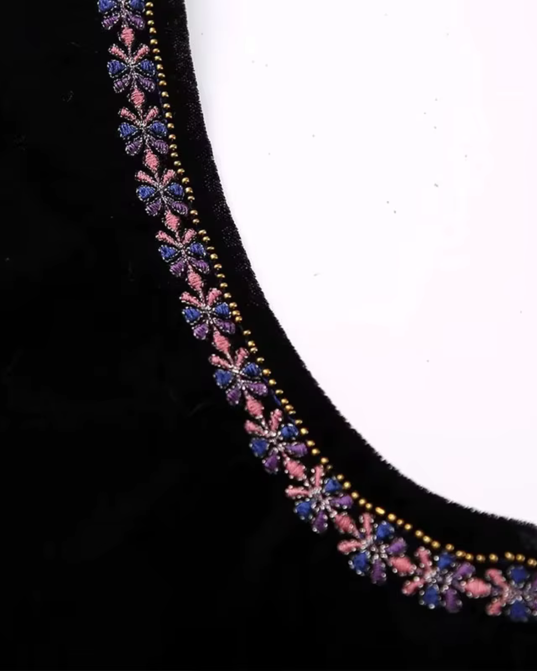 Zwart Mouwloos Vest met Bloemen Borduurwerk voor Dames