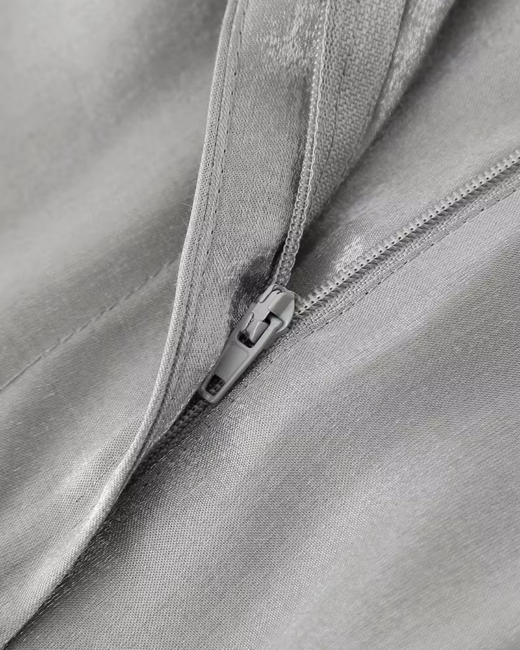 Satijnen Grijze Tweedelige Blazer en Broek Set voor Dames