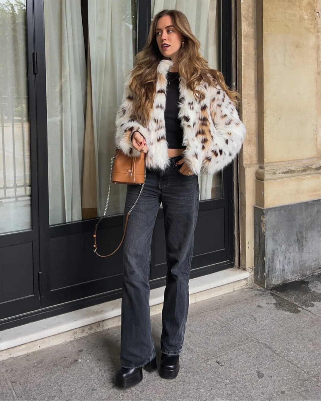 Korte Warme Diervriendelijke Bont Jas Met Panterprint voor Dames