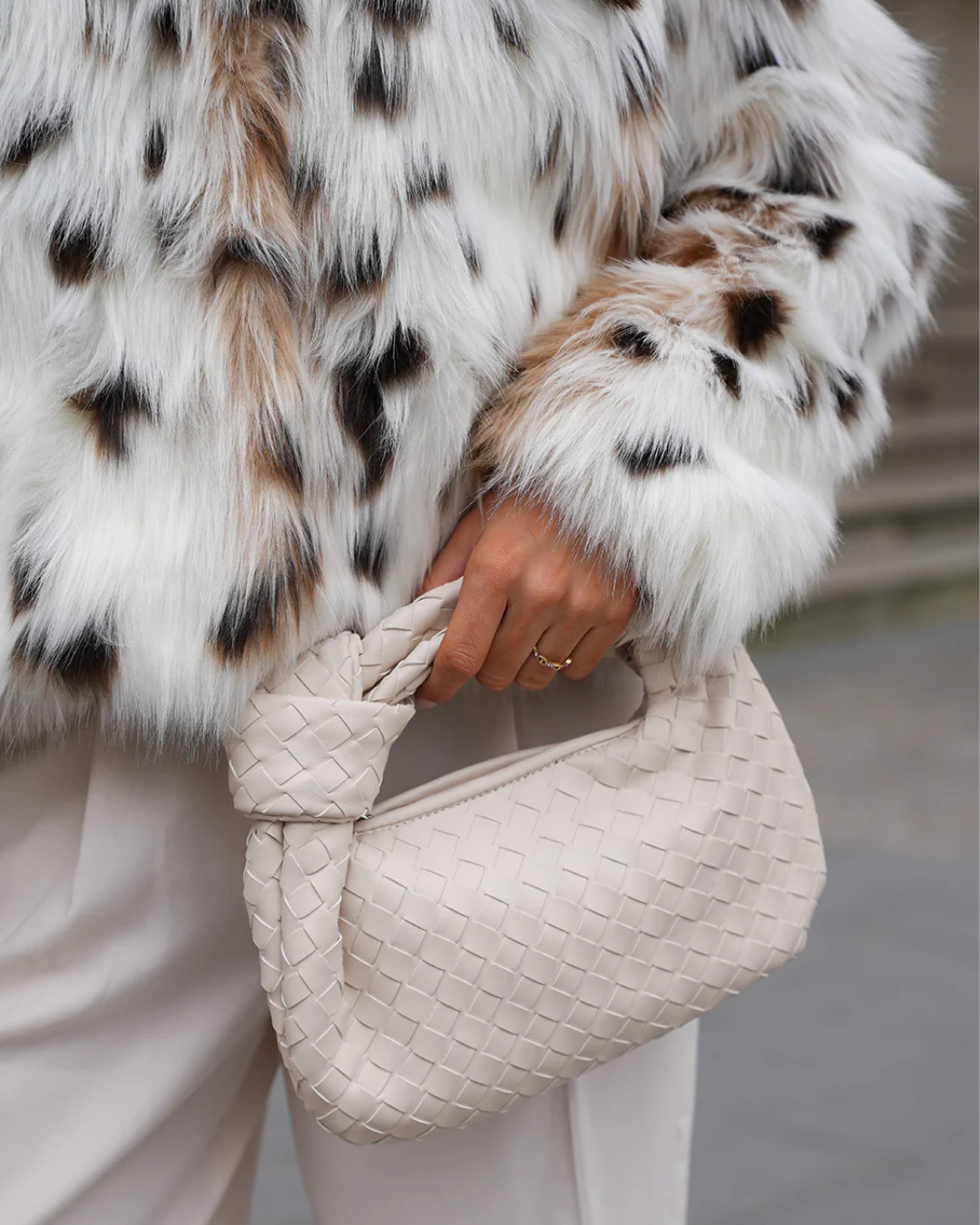 Crème Suède Geweven Handtasje voor Dames