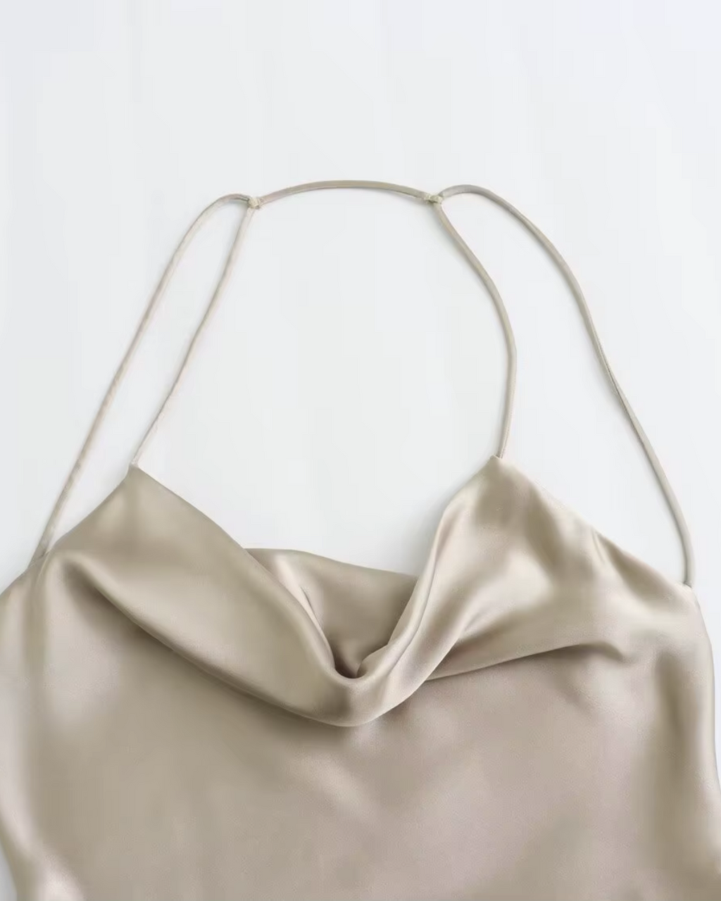 Slanke Satijnen Jurk met Open Rug voor Dames