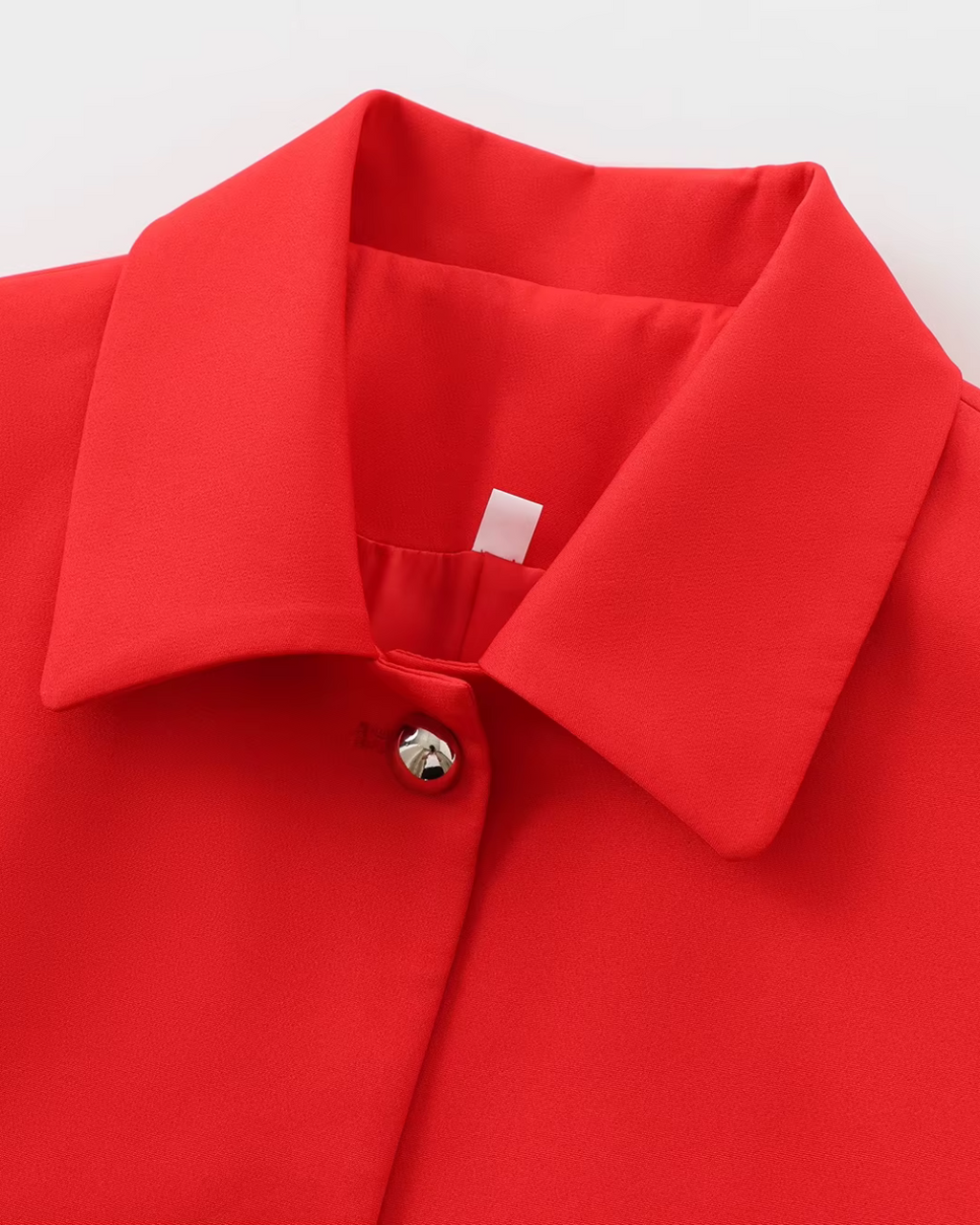 Elegante Rode Korte Jas met Revers en Knopen voor Dames