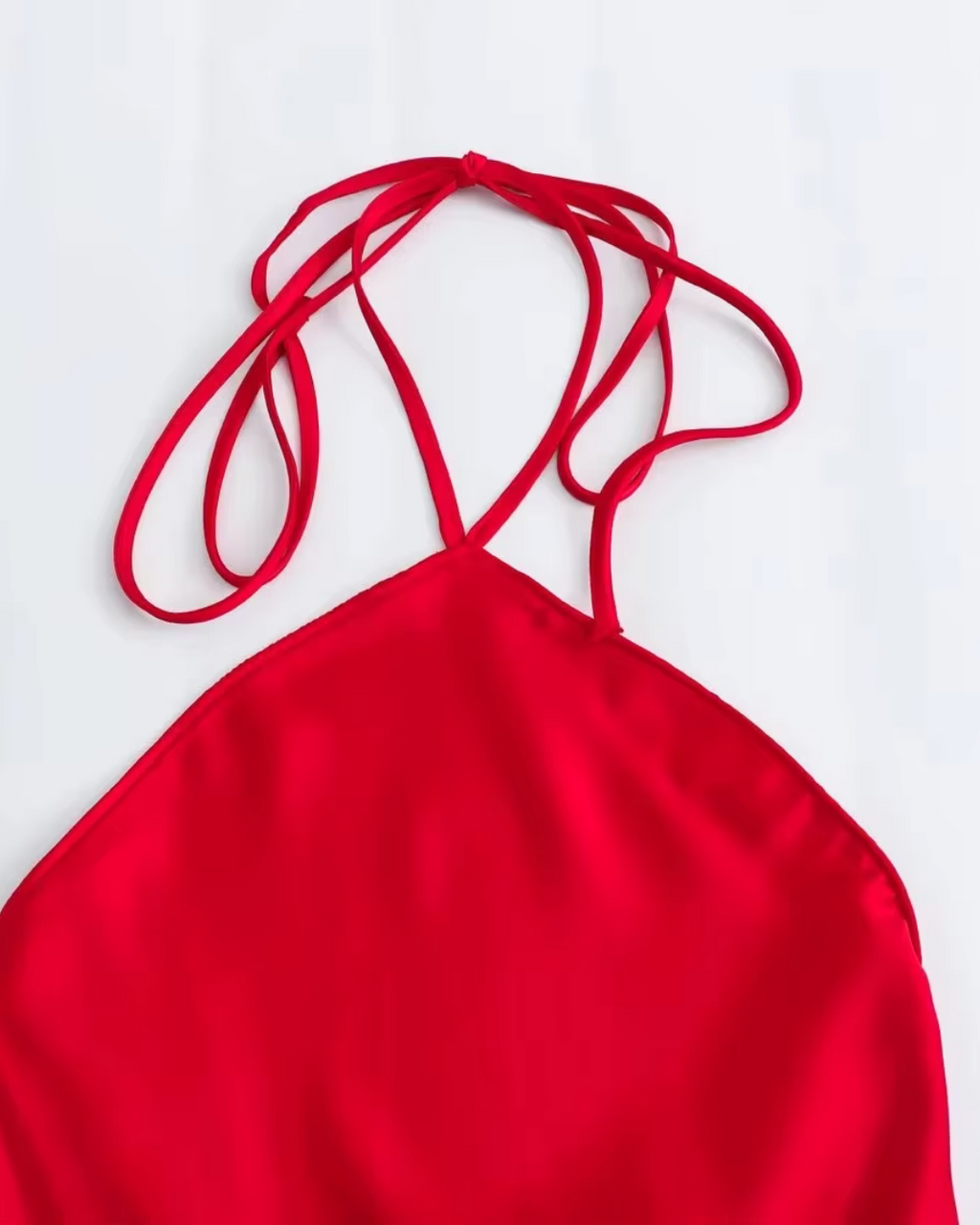 Rode Halterjurk met Open Rug en Off Shoulder voor Dames