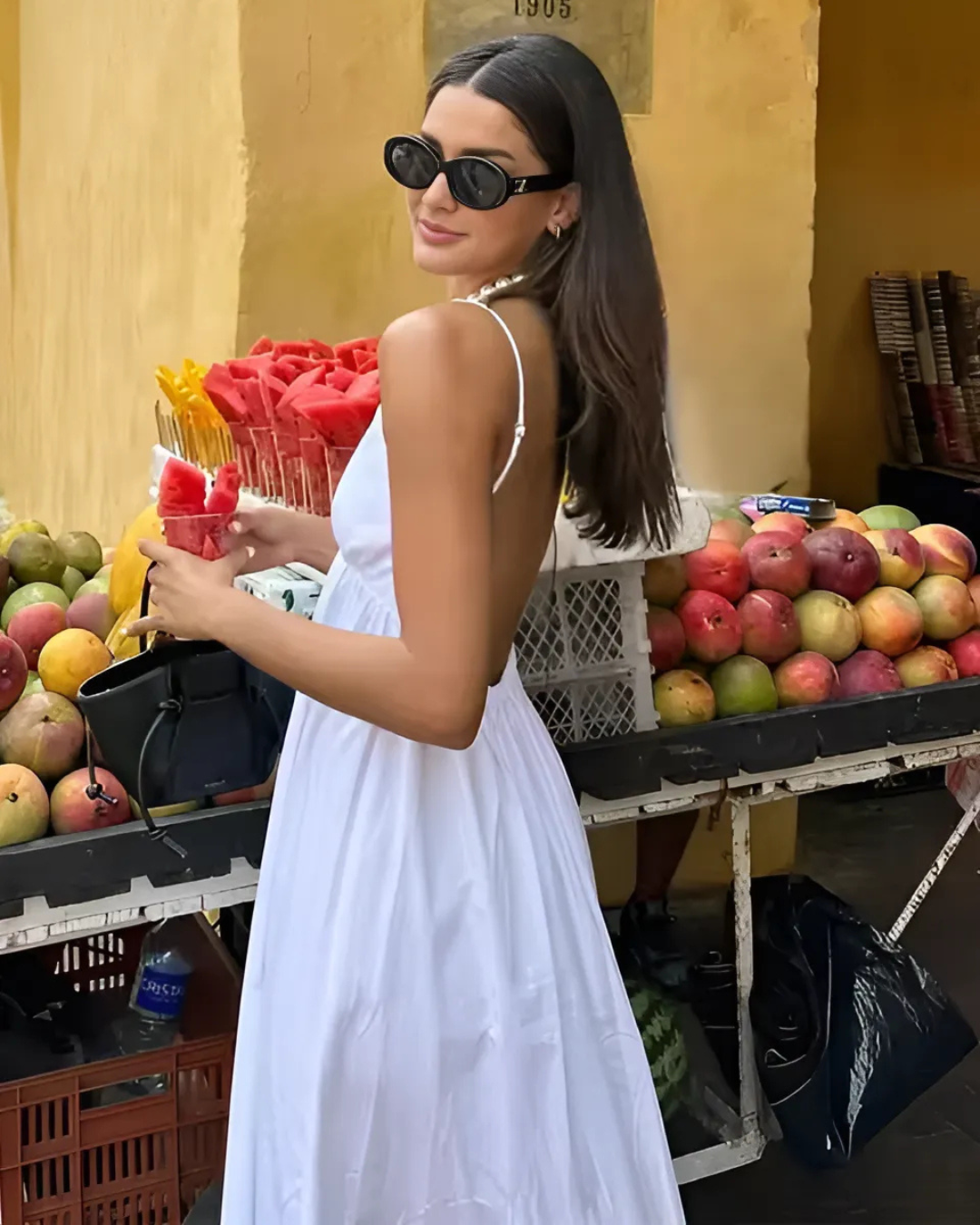 Witte Elegante Halterjurk met V Hals en Spaghettibandjes