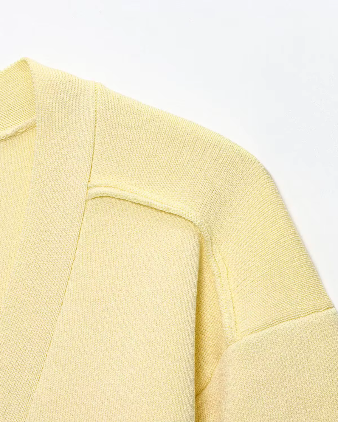 Casual Chique Vest met V-hals en Lange Mouwen voor Dames