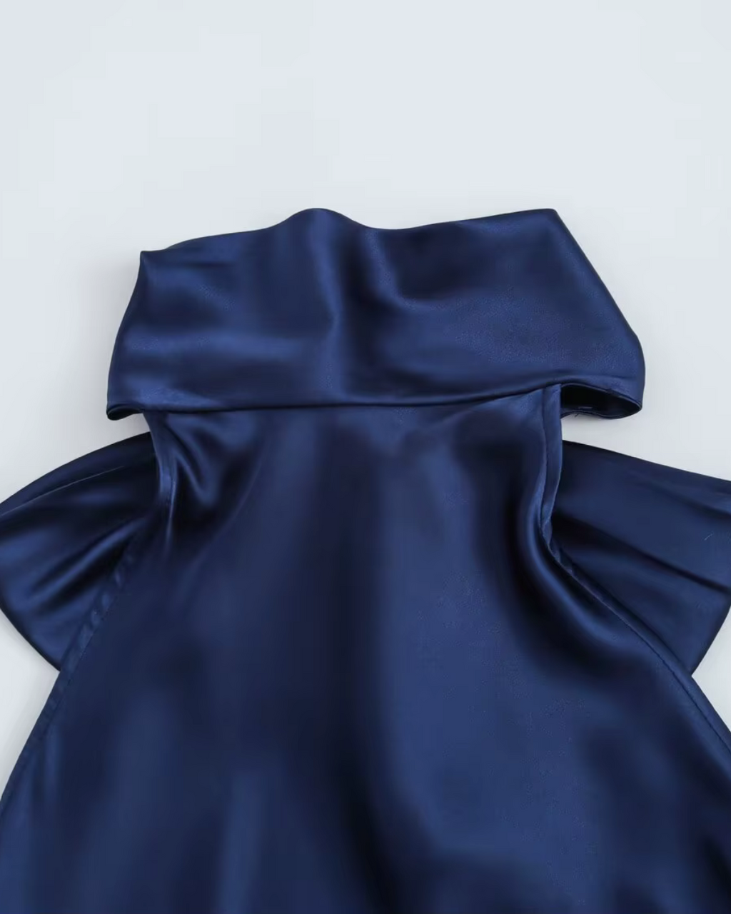 Blauwe Satijnen Halterjurk met Open Rug voor Dames