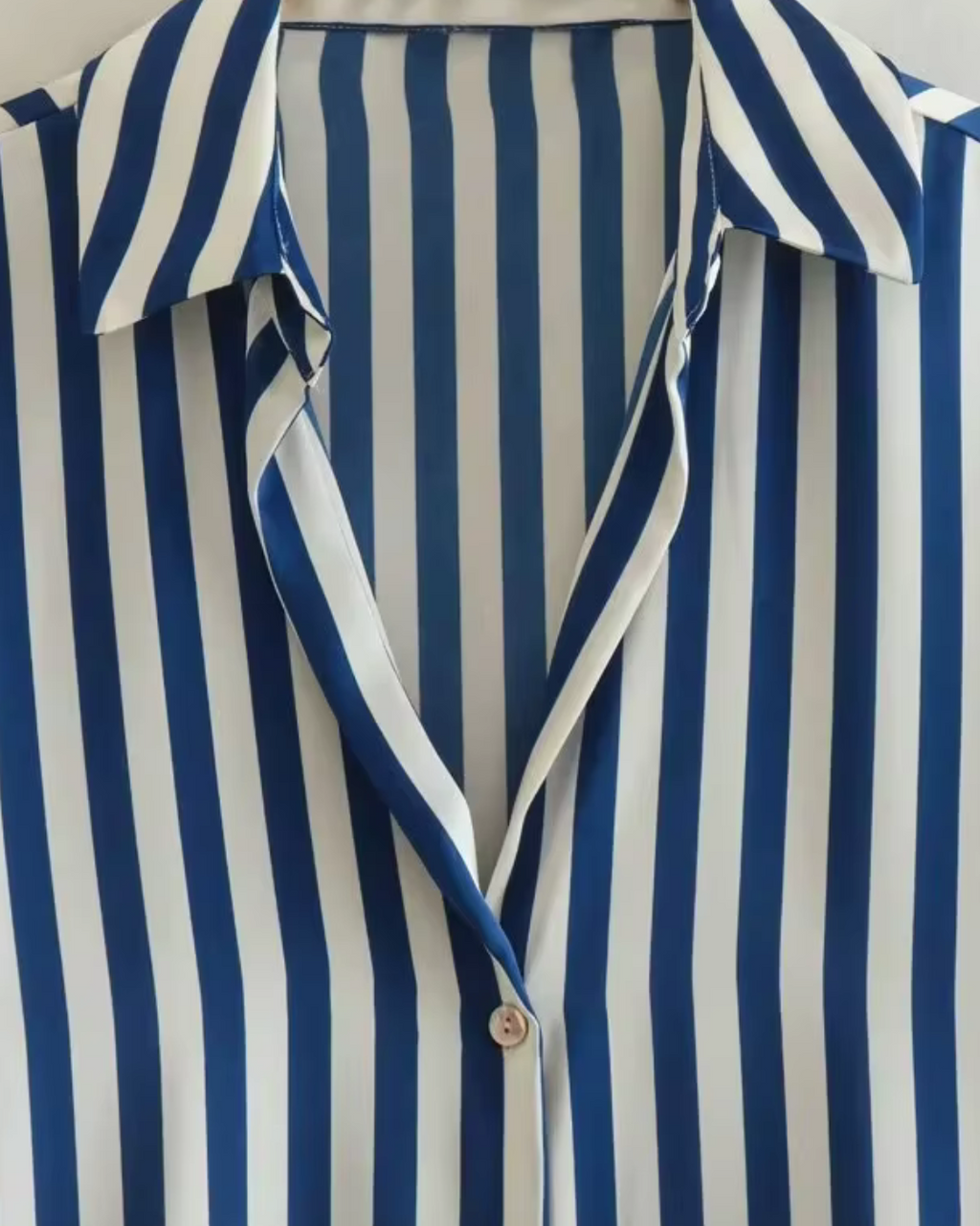 Blauw-Wit Gestreepte Satijnen Blouse voor Dames