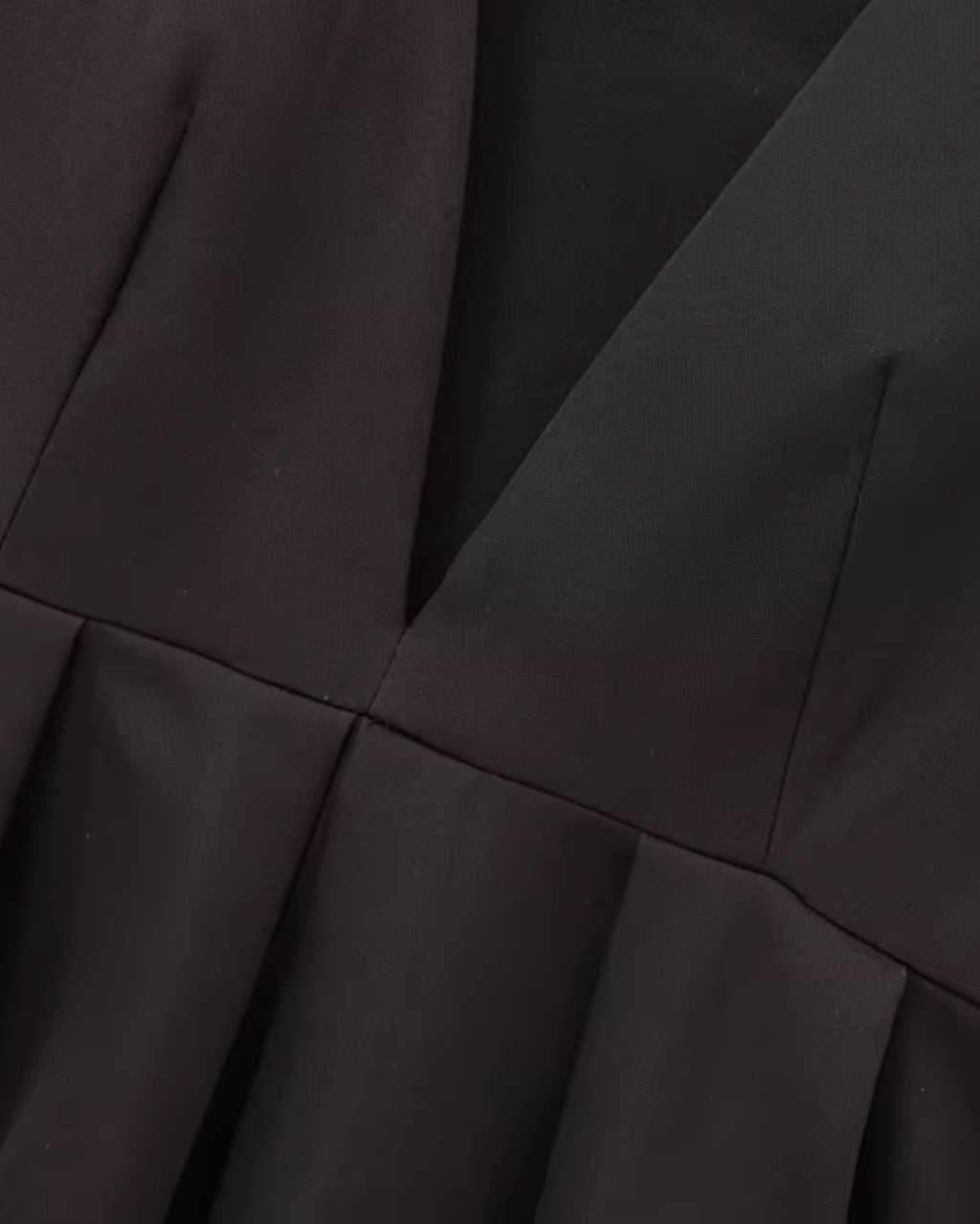 Mouwloze Zwarte Blouse met V-Hals voor Dames