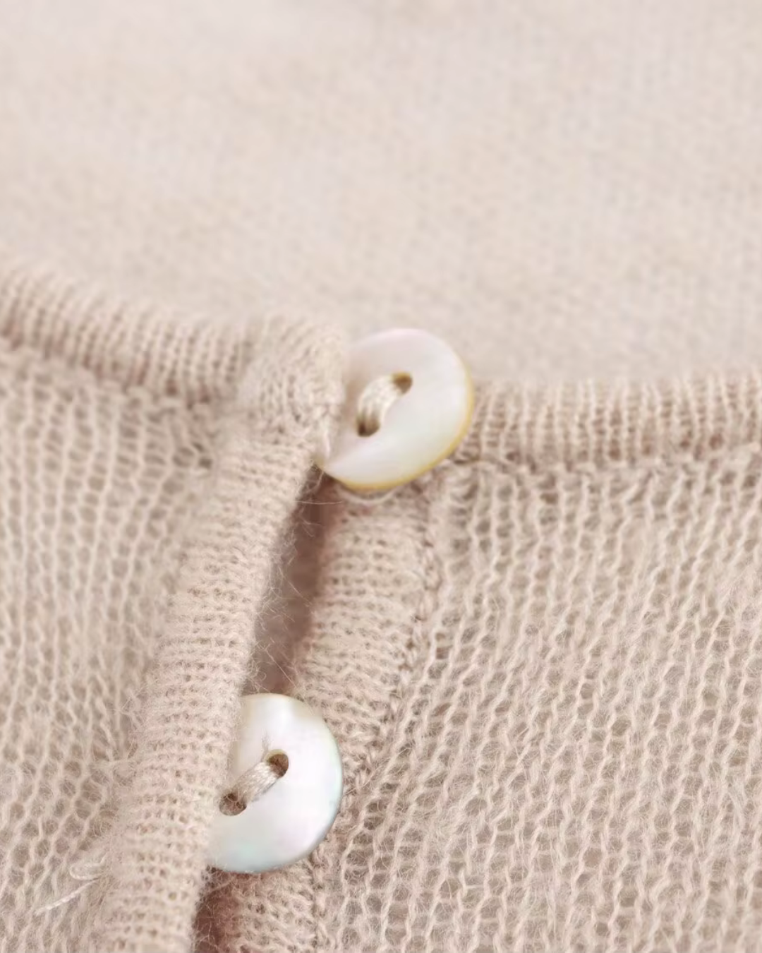 Elegante Warme Trui met O-hals en Knoopdecoratie voor Dames