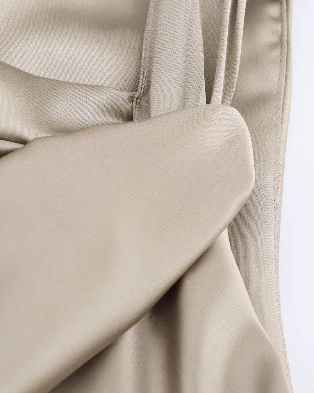 Elegante Slim Fit Midi Jurk met Uitgehold Design voor Dames