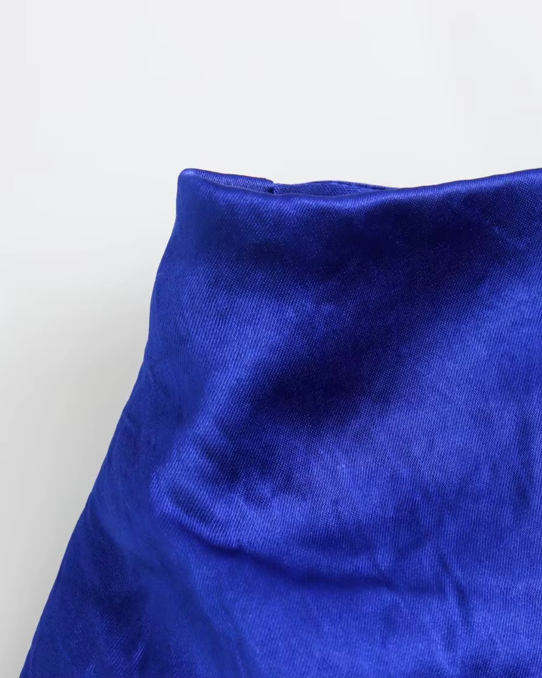 Blauwe Rugloze Satijnen Halter Jurk voor Dames