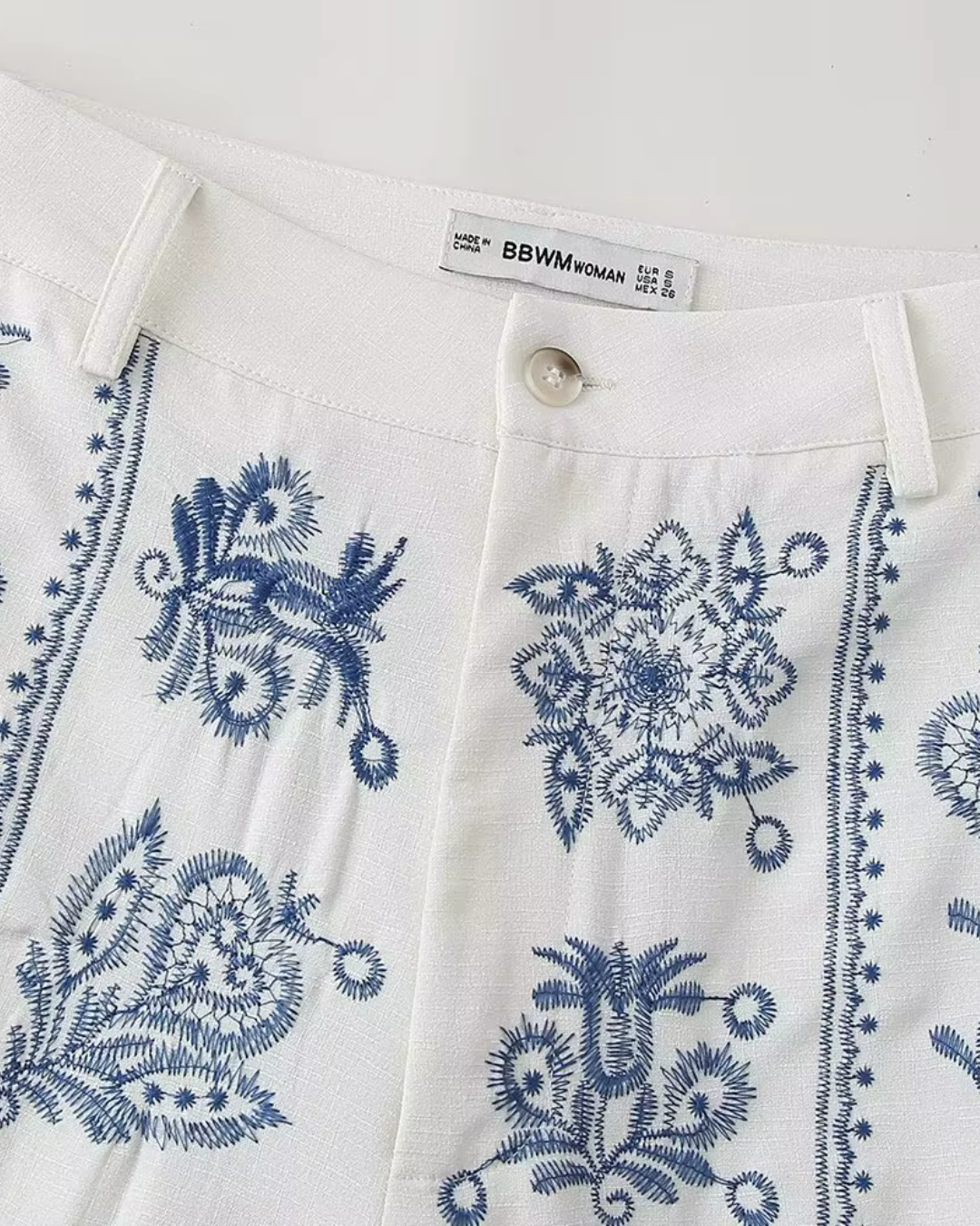 Witte Linnen Broek met Blauwe Borduurwerk voor Dames