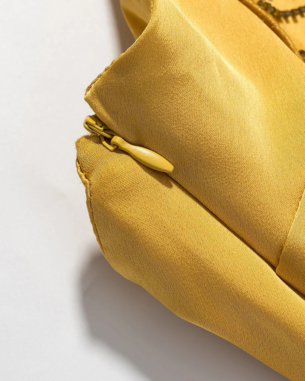 Elegante Mouwloze, Rugloze Jurk met Bloemenaccent voor Dames