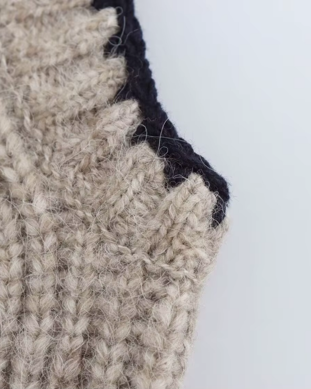 Chic Mouwloos Gebreid Vest met Knoopsluiting en Vlinderkraag voor Dames