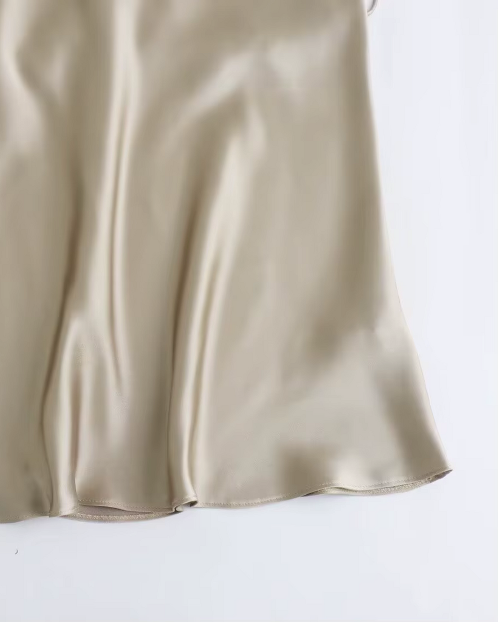 Slanke Satijnen Jurk met Open Rug voor Dames