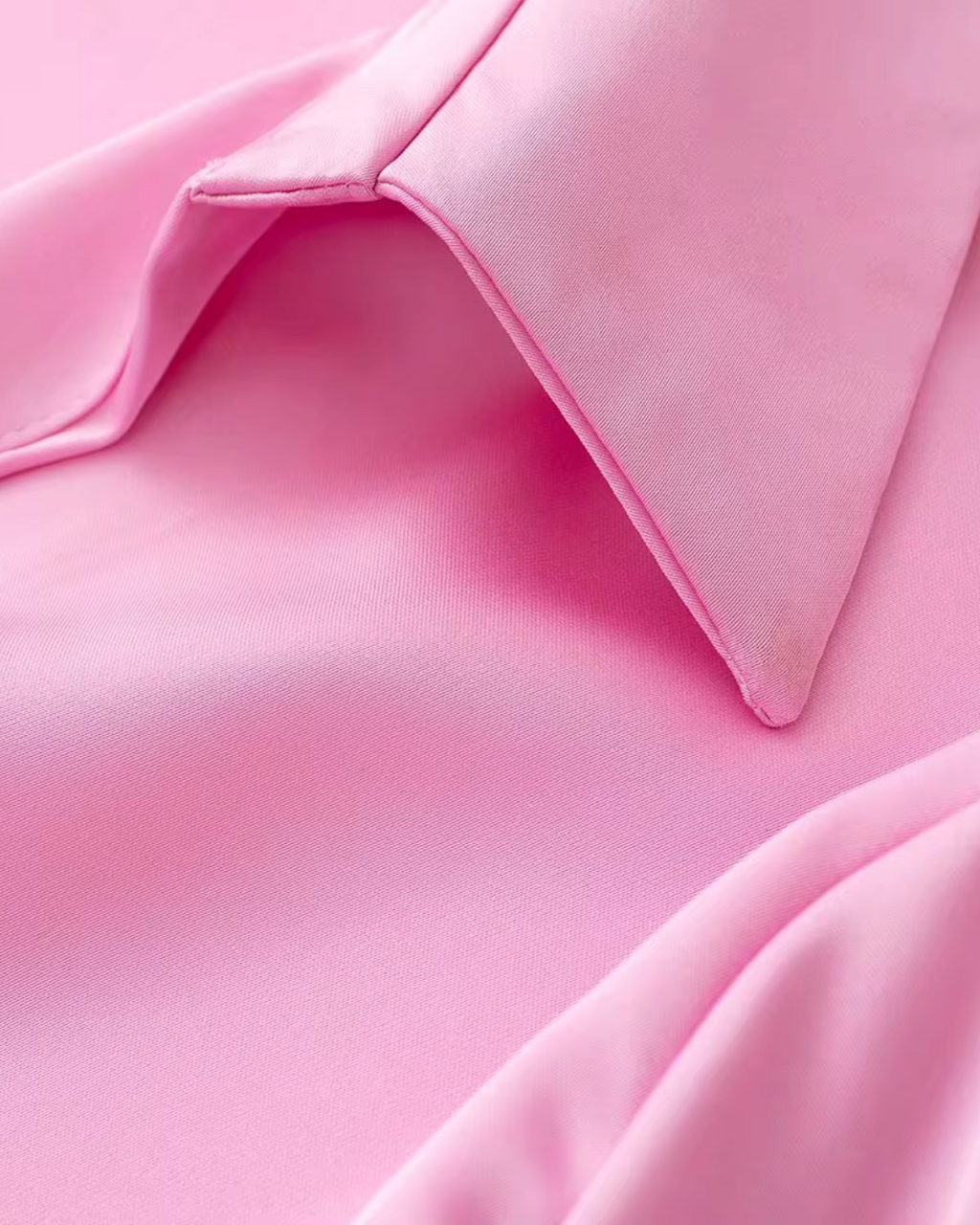 Satijnen Mini Jurk met Revers en Lange Mouwen voor Dames