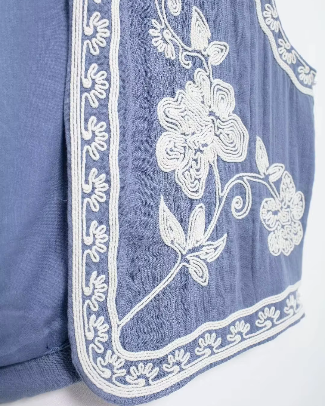 Vintage Mouwloos Vest met V-Hals en Bloemen Borduurwerk Dames