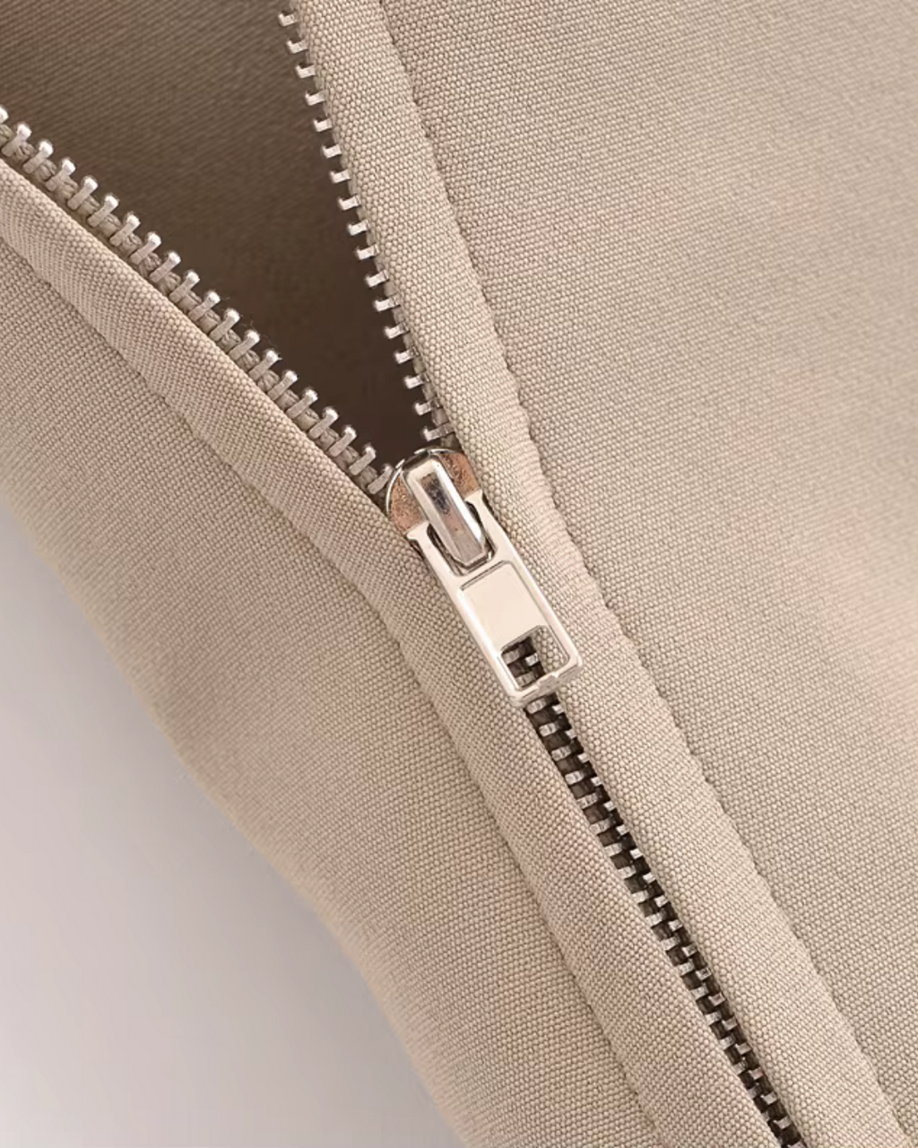 Elegant Gesplitst Hemdje met Open Rug en Hoge Street Style