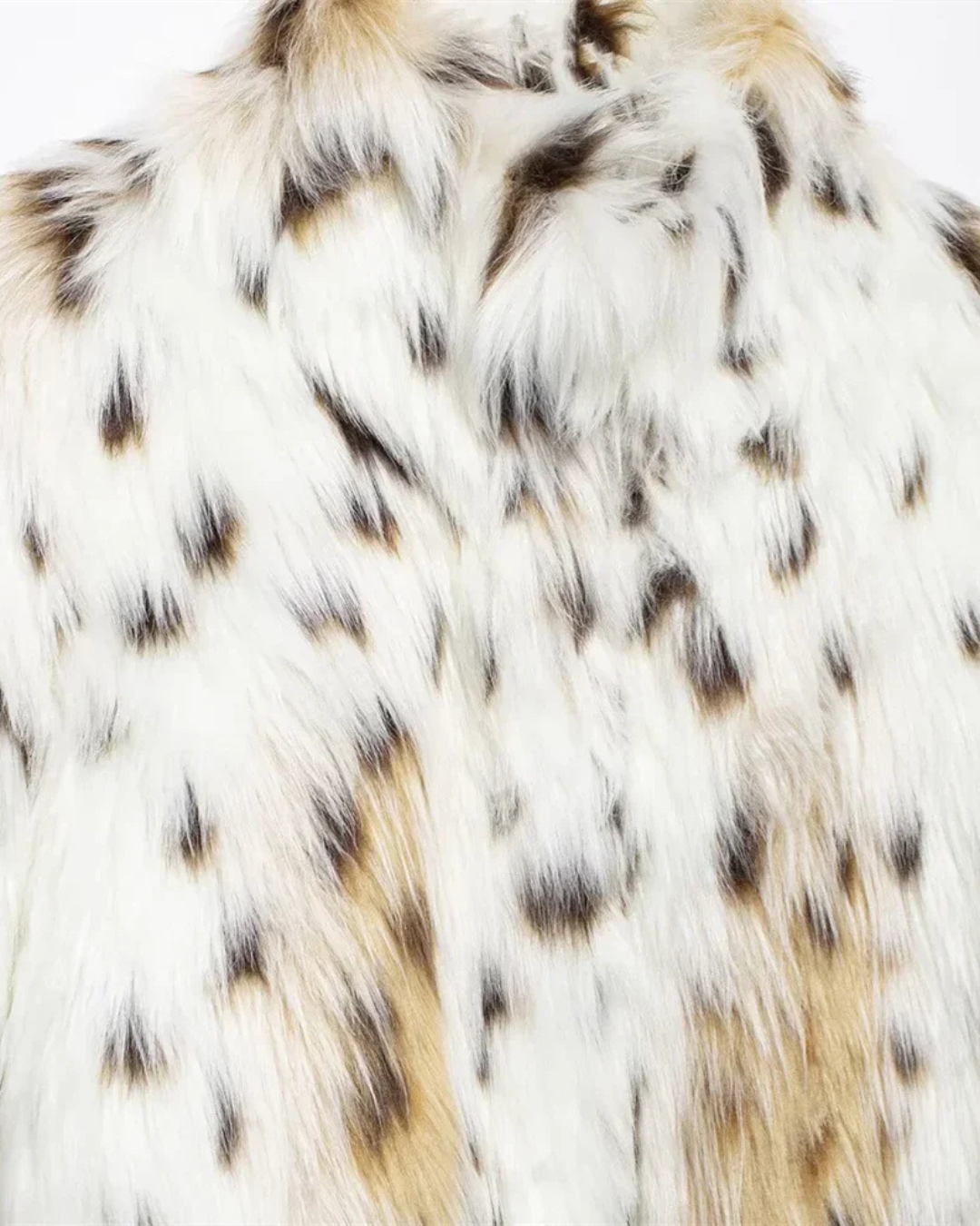 Korte Warme Diervriendelijke Bont Jas Met Panterprint voor Dames