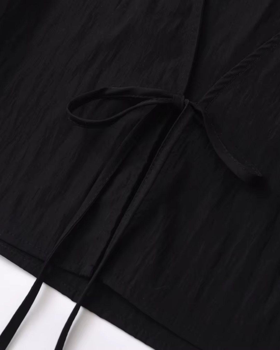 Chique V-Hals Gebonden Zwarte Cropped Blouse voor Dames