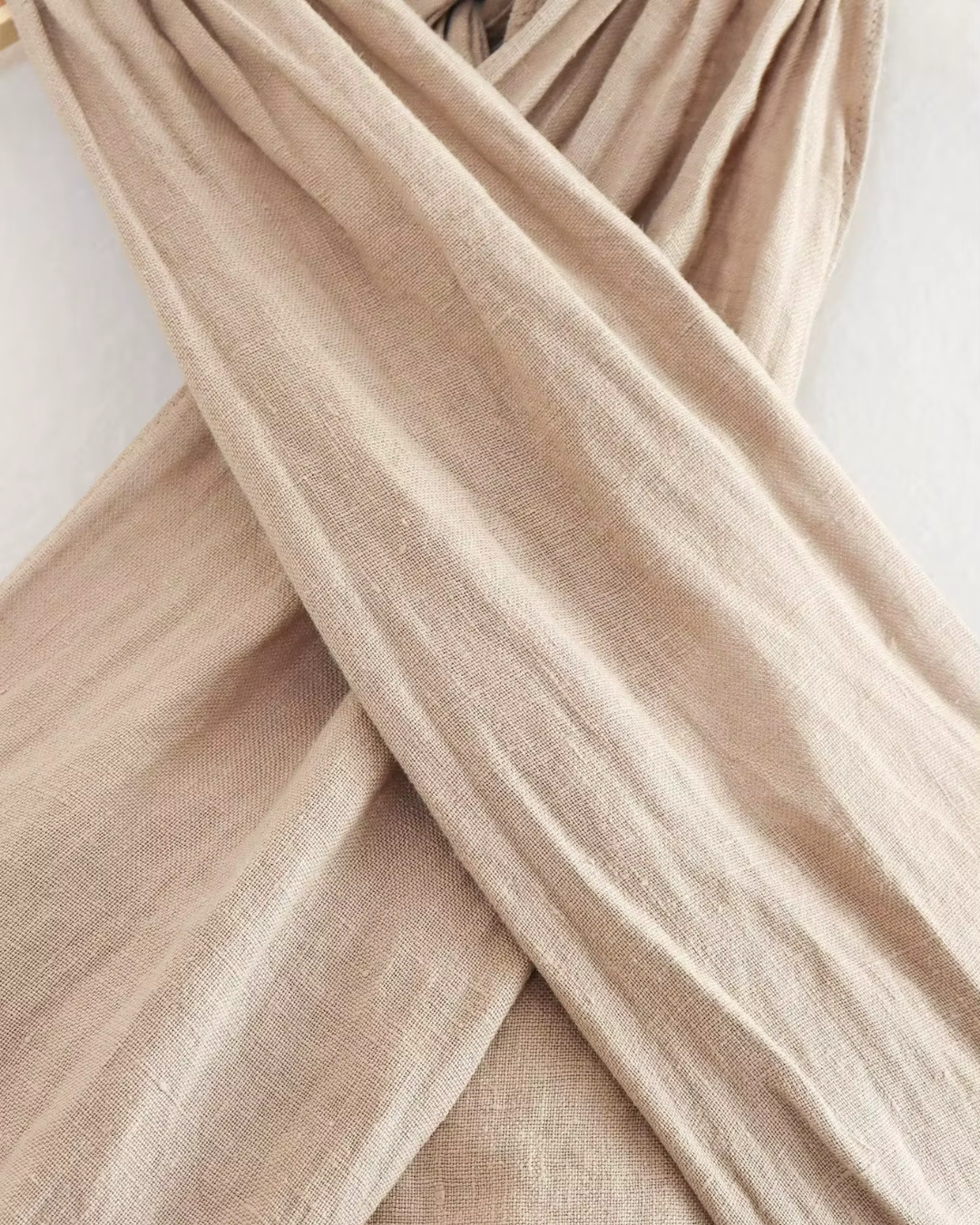 Elegante Rugloze Linnen Halter Crop Top voor Dames