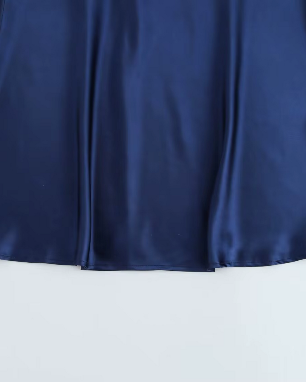 Blauwe Satijnen Halterjurk met Open Rug voor Dames