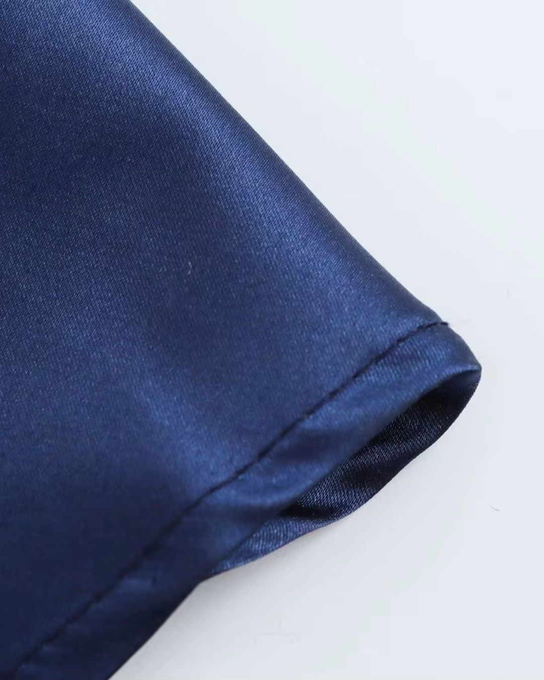 Blauwe Satijnen Halterjurk met Open Rug voor Dames