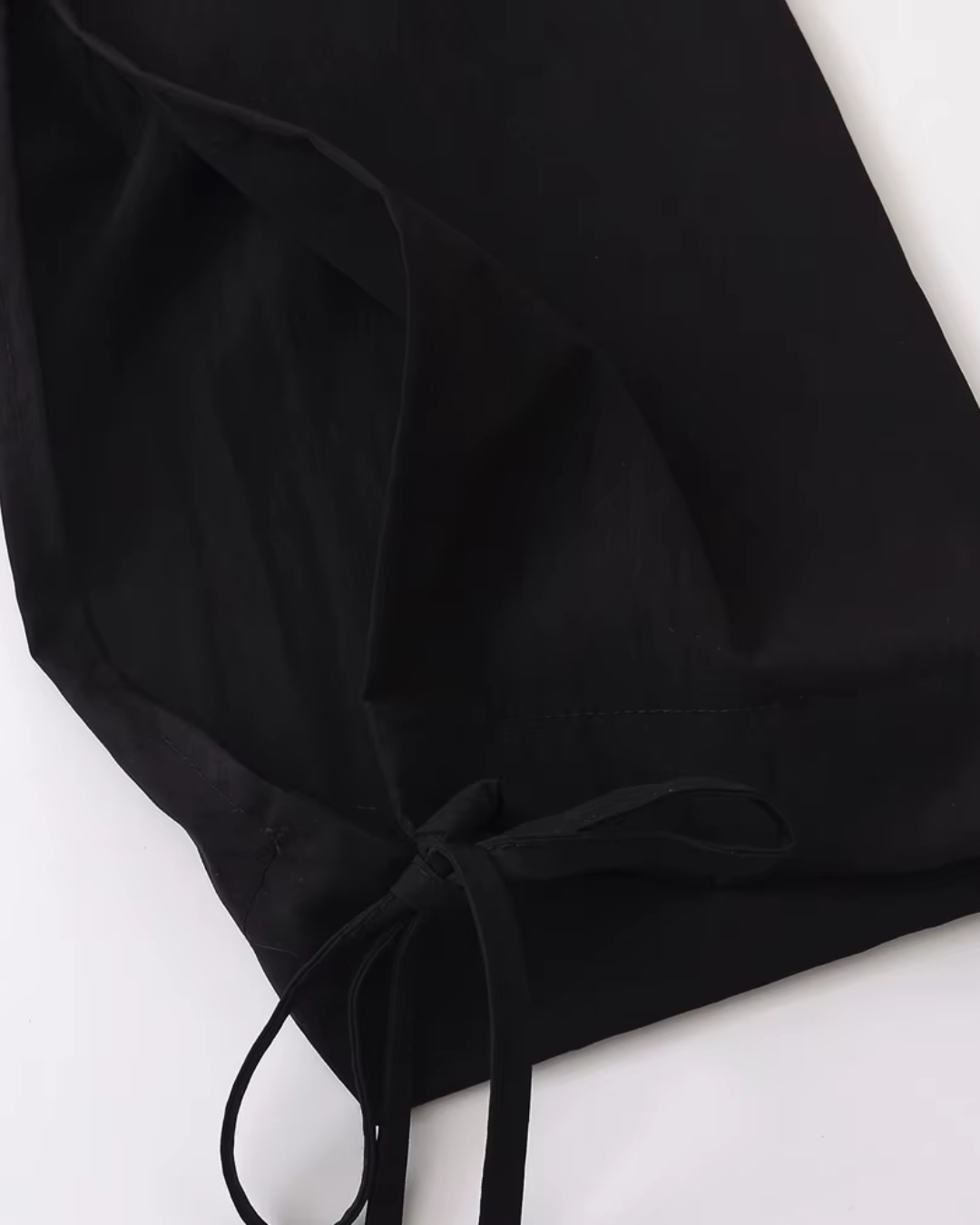 Chique V-Hals Gebonden Zwarte Cropped Blouse voor Dames