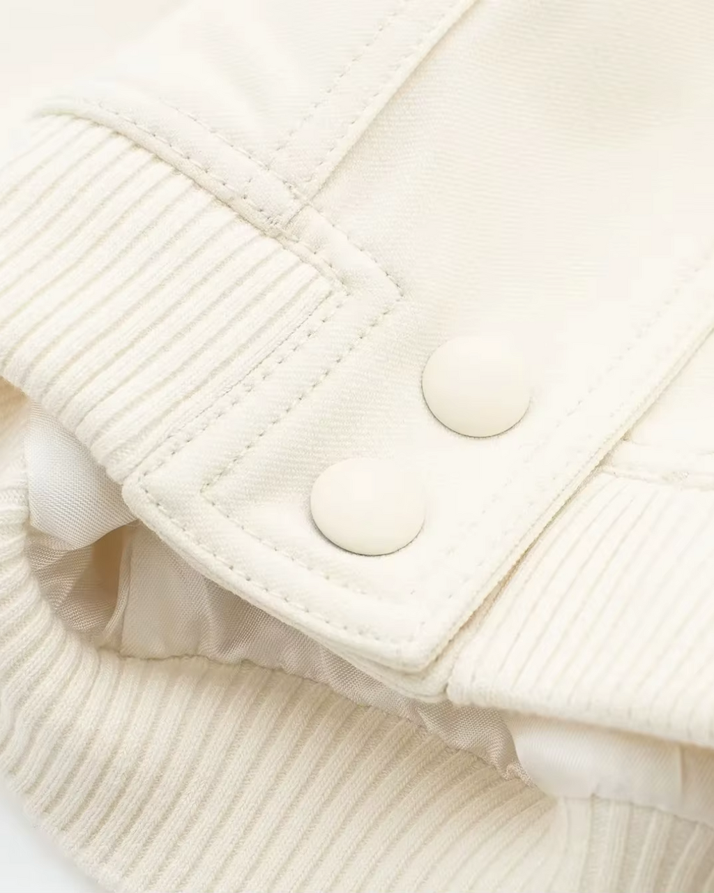 Elegante Witte Bomberjack met Lange Mouwen voor Dames