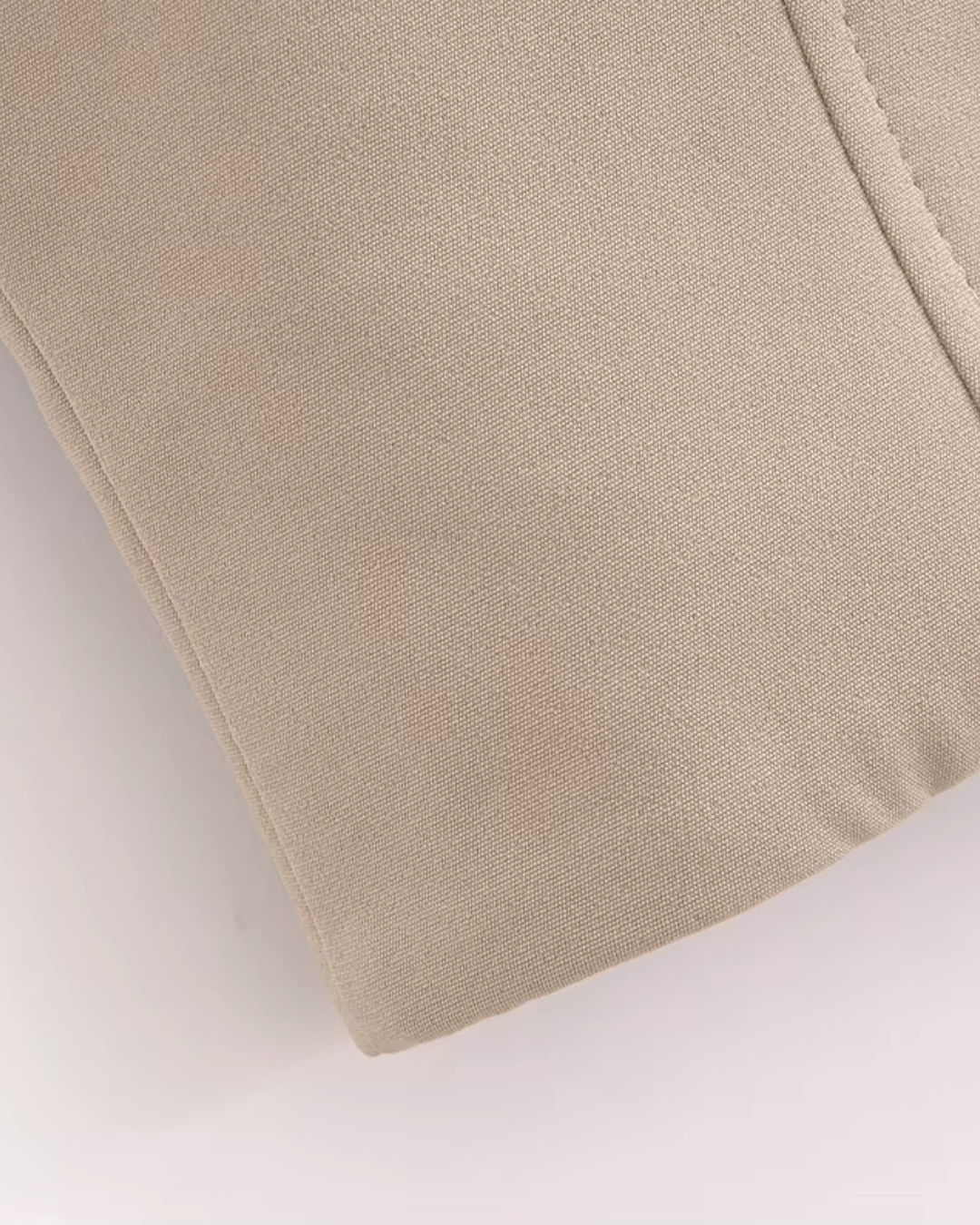 Elegant Gesplitst Hemdje met Open Rug en Hoge Street Style