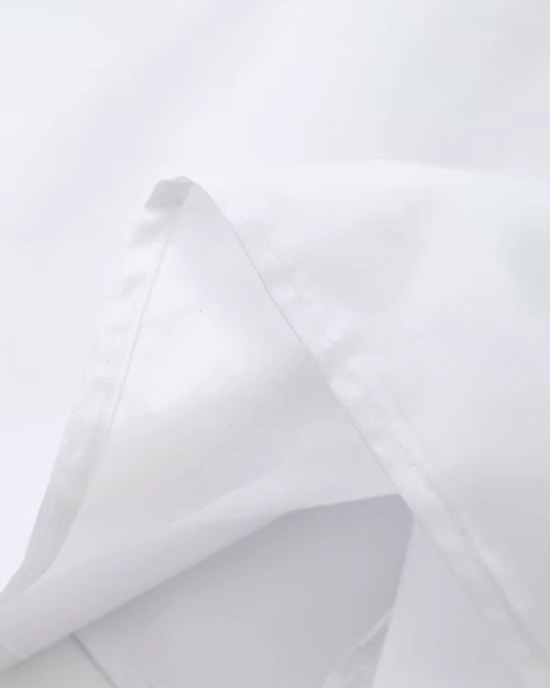 Witte Elegante Halterjurk met V Hals en Spaghettibandjes