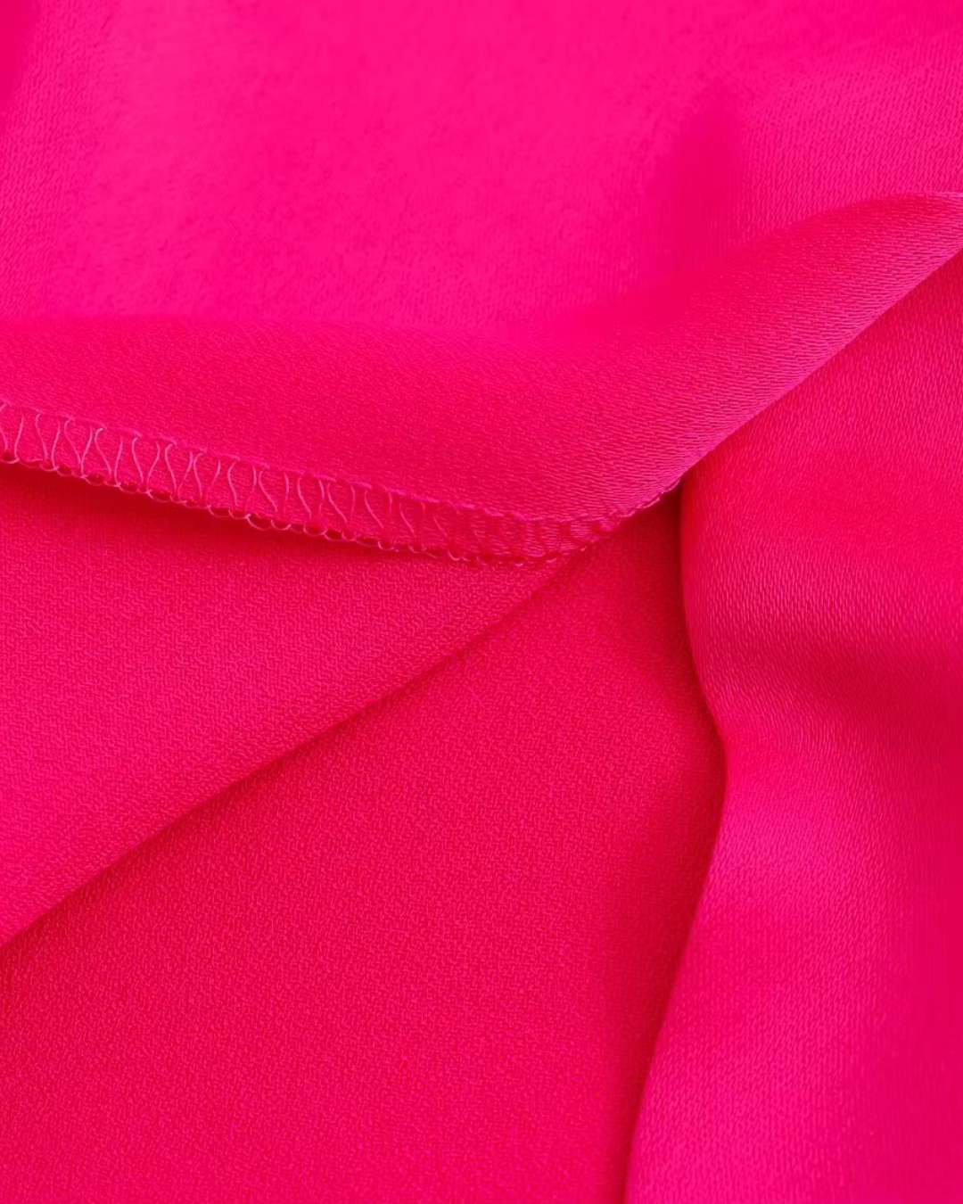 Satijnen Mouwloze Jurk met Ruches en Split voor Dames