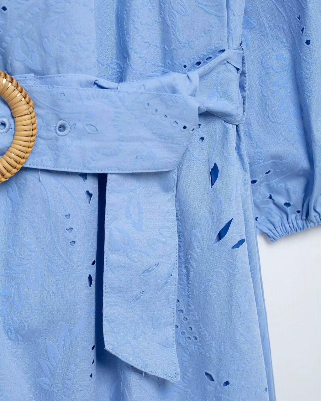 V-hals Korte Jurk met Riem en Borduursel voor Dames