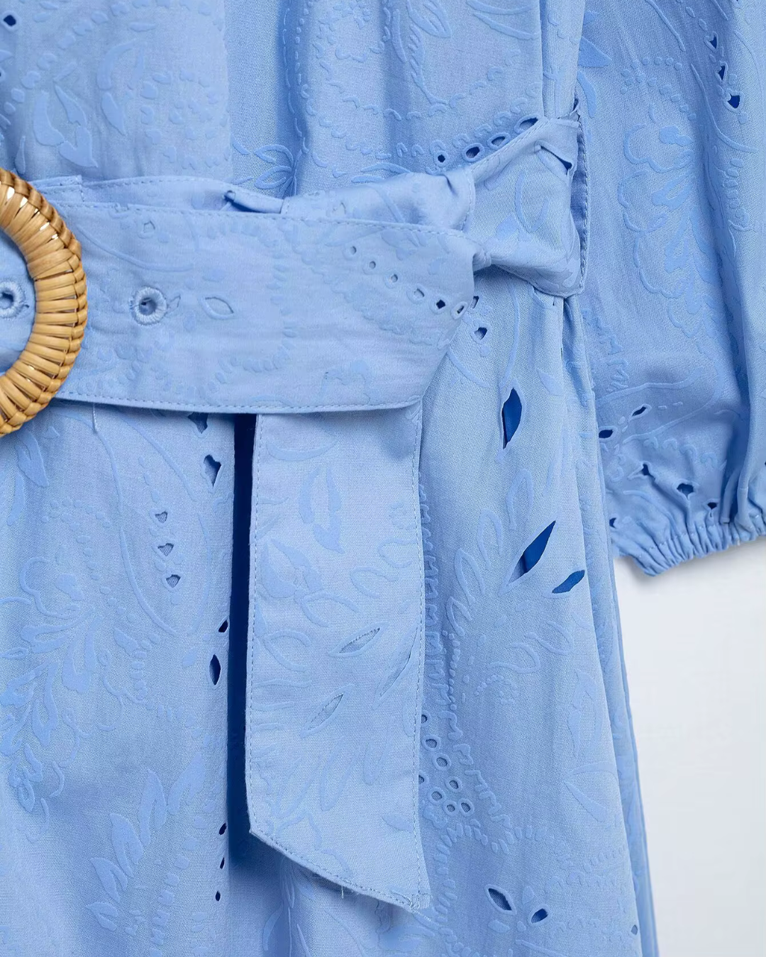 V-hals Korte Jurk met Riem en Borduursel voor Dames