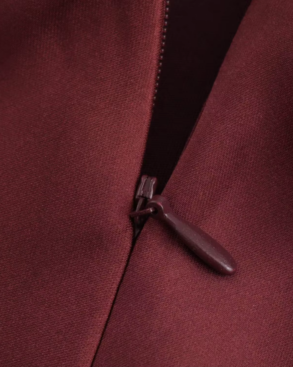 Luxe Elegante Satijnen Halterjurk met Open Rug voor Dames