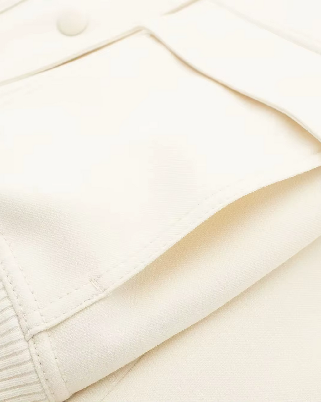 Elegante Witte Bomberjack met Lange Mouwen voor Dames