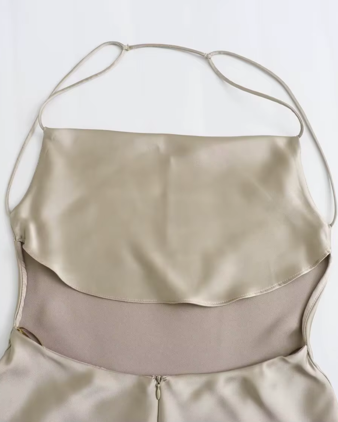 Slanke Satijnen Jurk met Open Rug voor Dames