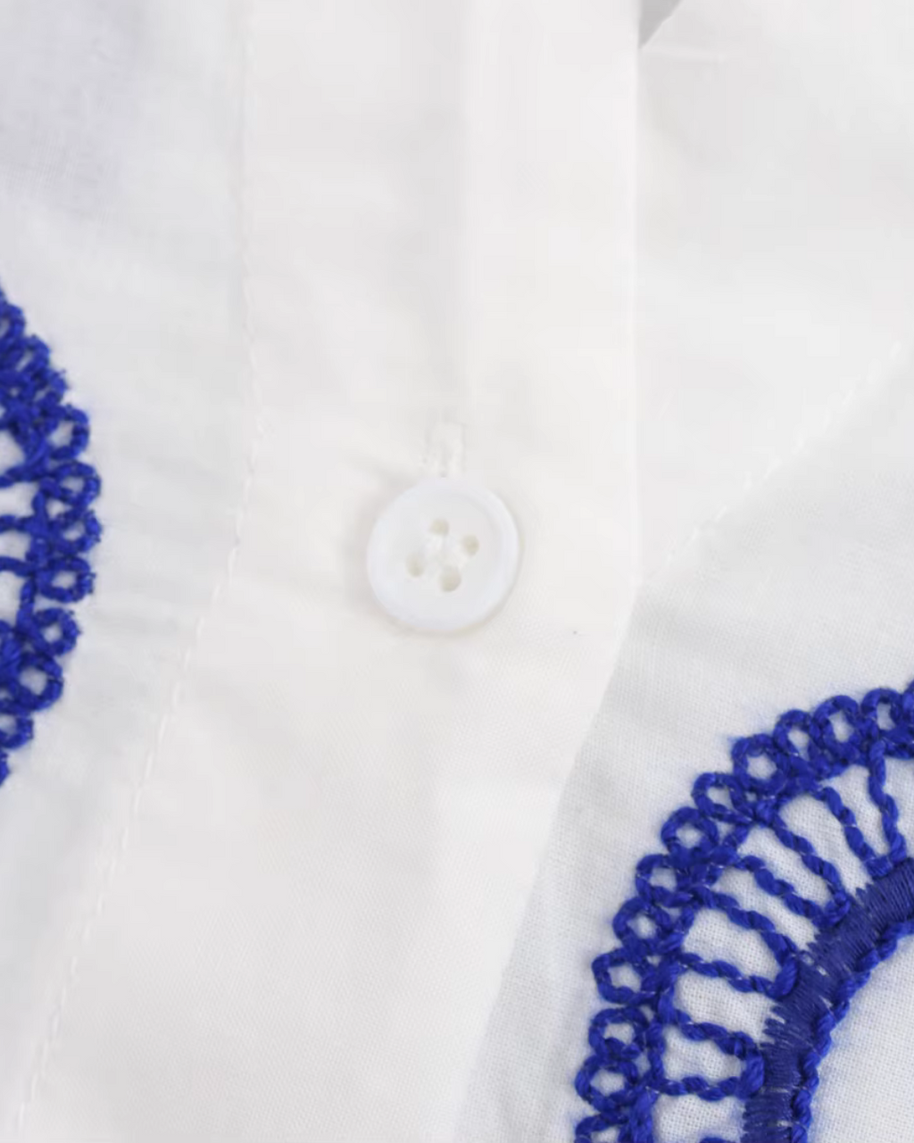 Witte Oversizede Top met Blauw Borduurwerk en Lange Rok voor Dames