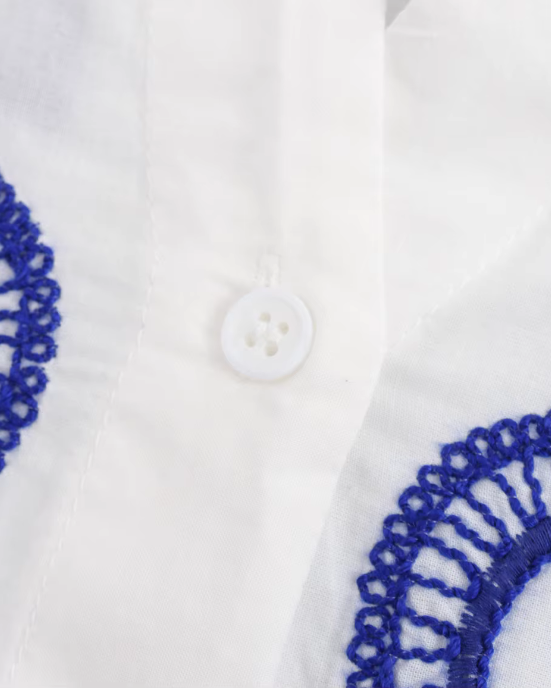 Witte Oversizede Top met Blauw Borduurwerk en Lange Rok voor Dames