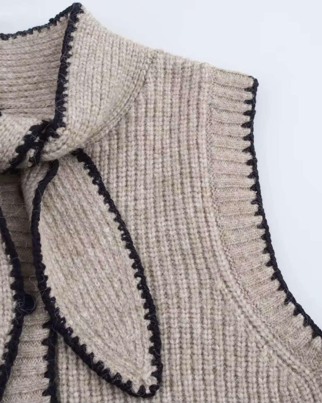 Chic Mouwloos Gebreid Vest met Knoopsluiting en Vlinderkraag voor Dames