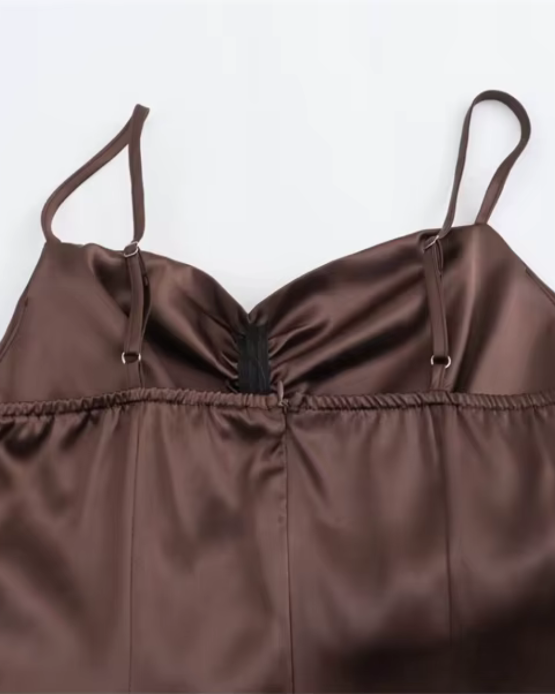 Elegante Satijnen Slip Midi Jurk met Plooien voor Dames
