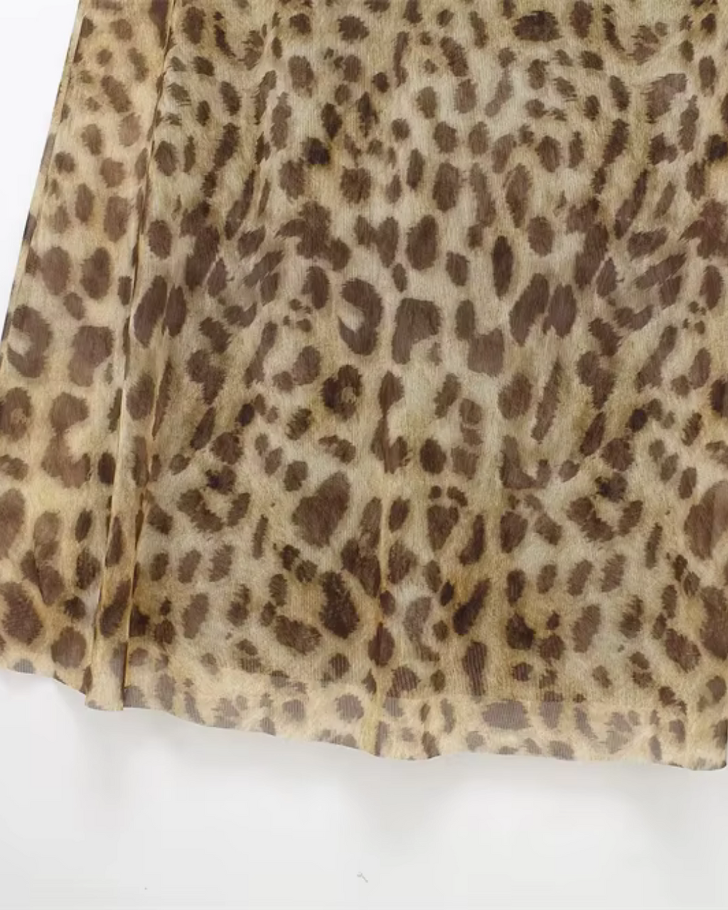 Vintage geïnspireerde dames maxi jurk met panterprint en een elegante open rug