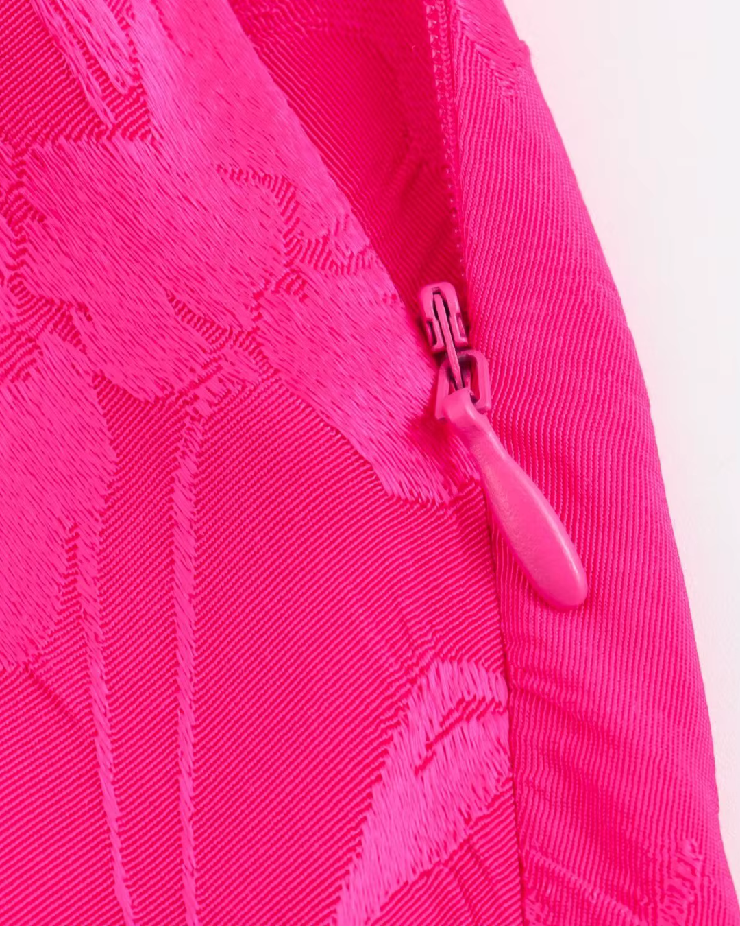 Elegante Satijnen Jacquard Nekjurk Rugloos voor Dames