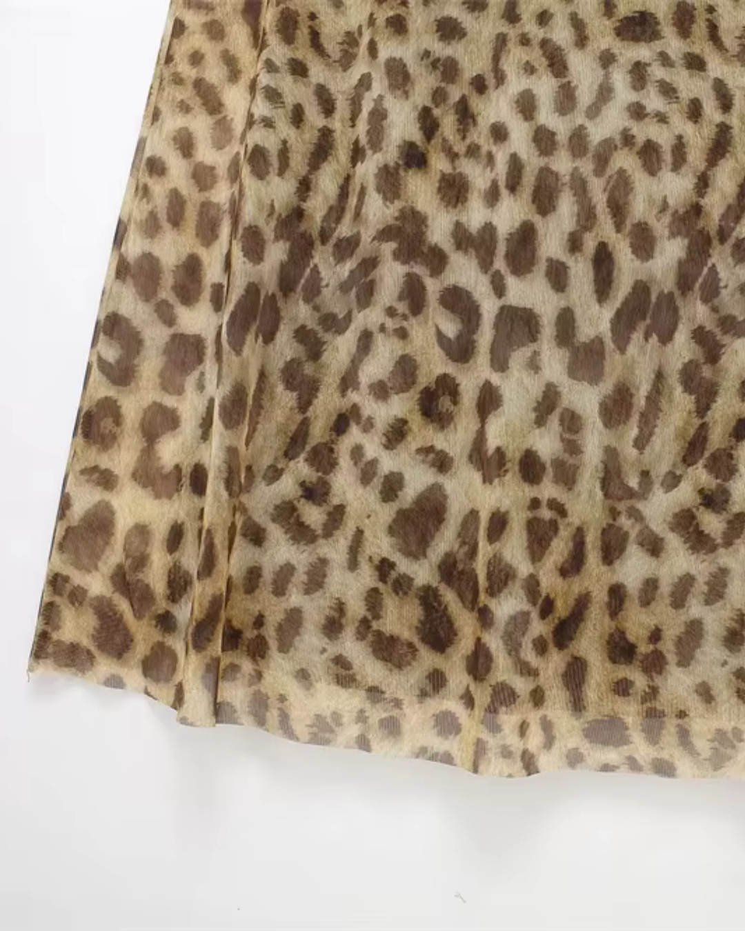 Vintage geïnspireerde dames maxi jurk met panterprint en een elegante open rug